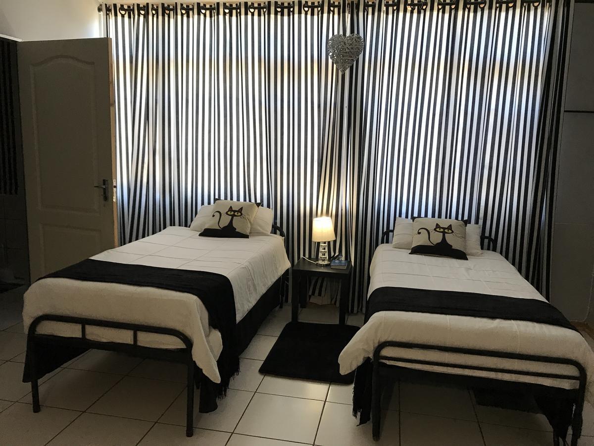 Sondela Bed & Breakfast Aliwal North Exterior foto